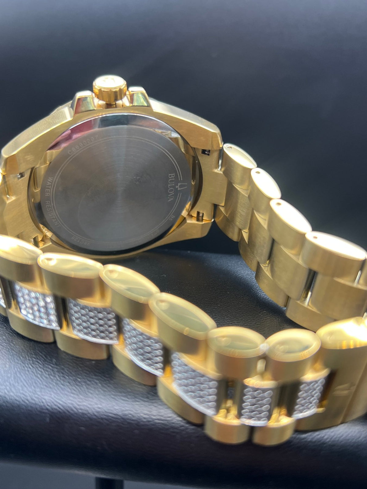 Reloj Bulova Crystal 98C128 de cuarzo de 44 mm con 318 cristales – Nuevo