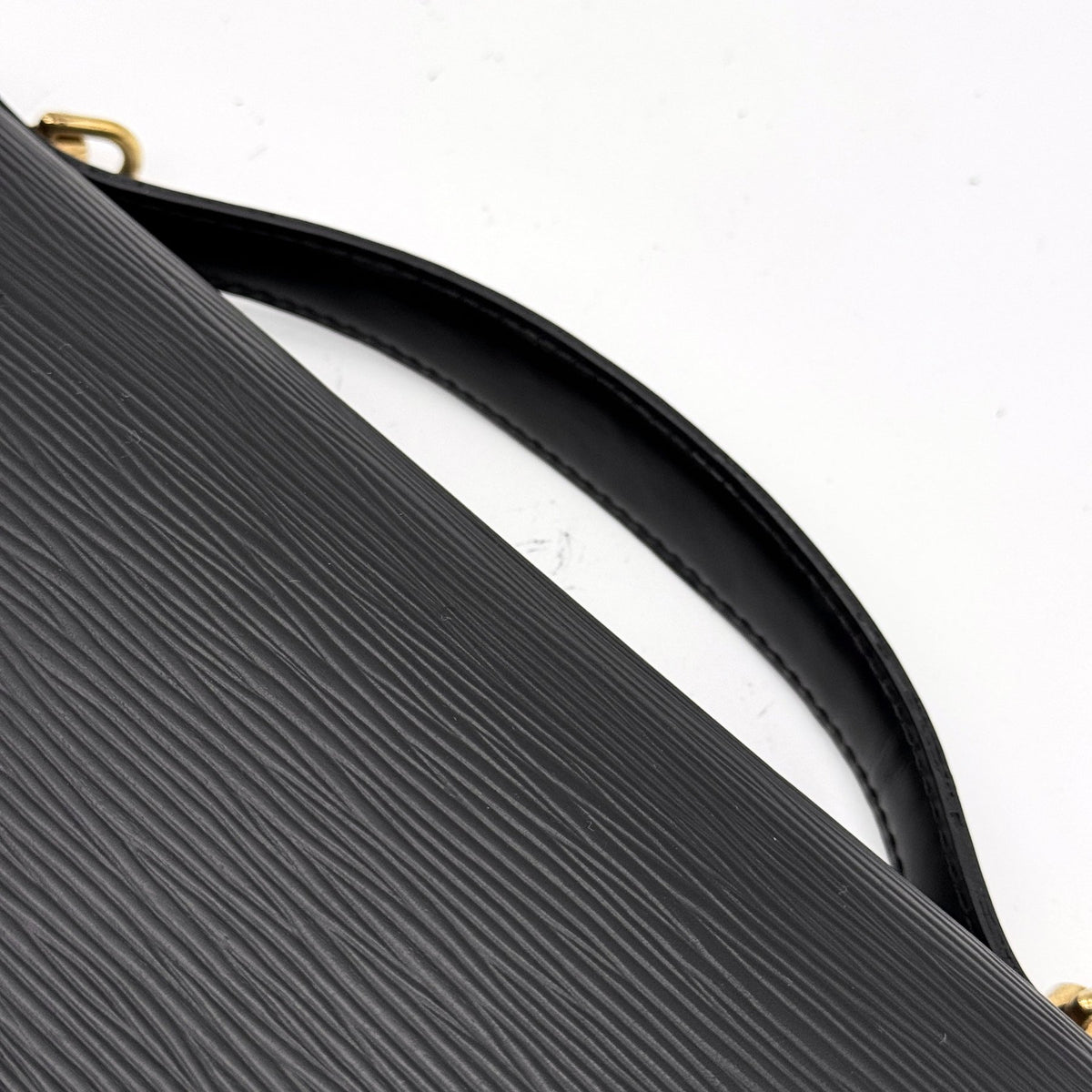 Louis Vuitton Monceau Borsa Epi Leather Nera Vintage 1993 – Pre-Owned Ottime Condizioni